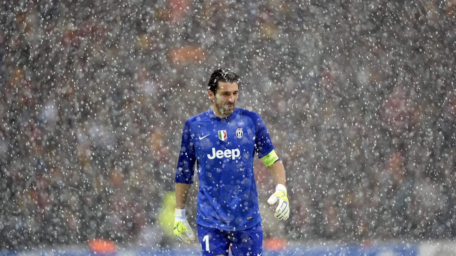 Doinb赛事官方发布精彩发挥新规,曼联争议不断!